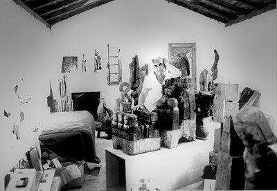 Jesús ECHEVARRIA dans son petit atelier