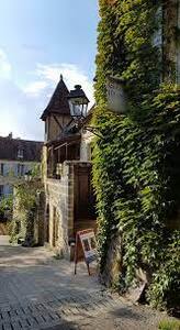 Galerie Montaigne - Sarlat - (Ancien relais de Poste au Moyen Âge)