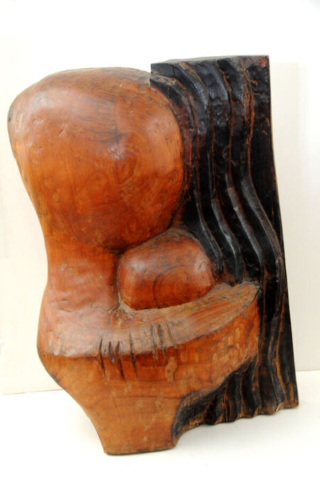 Maternit&eacute; V L41cm P24cm H46cm
